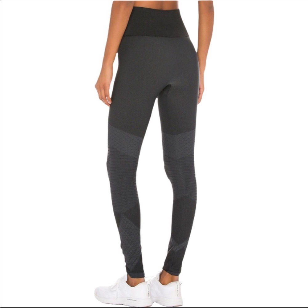 Spanx Very Black Look At Me Now Seamless Moto Leggings - Picture 2 of 8